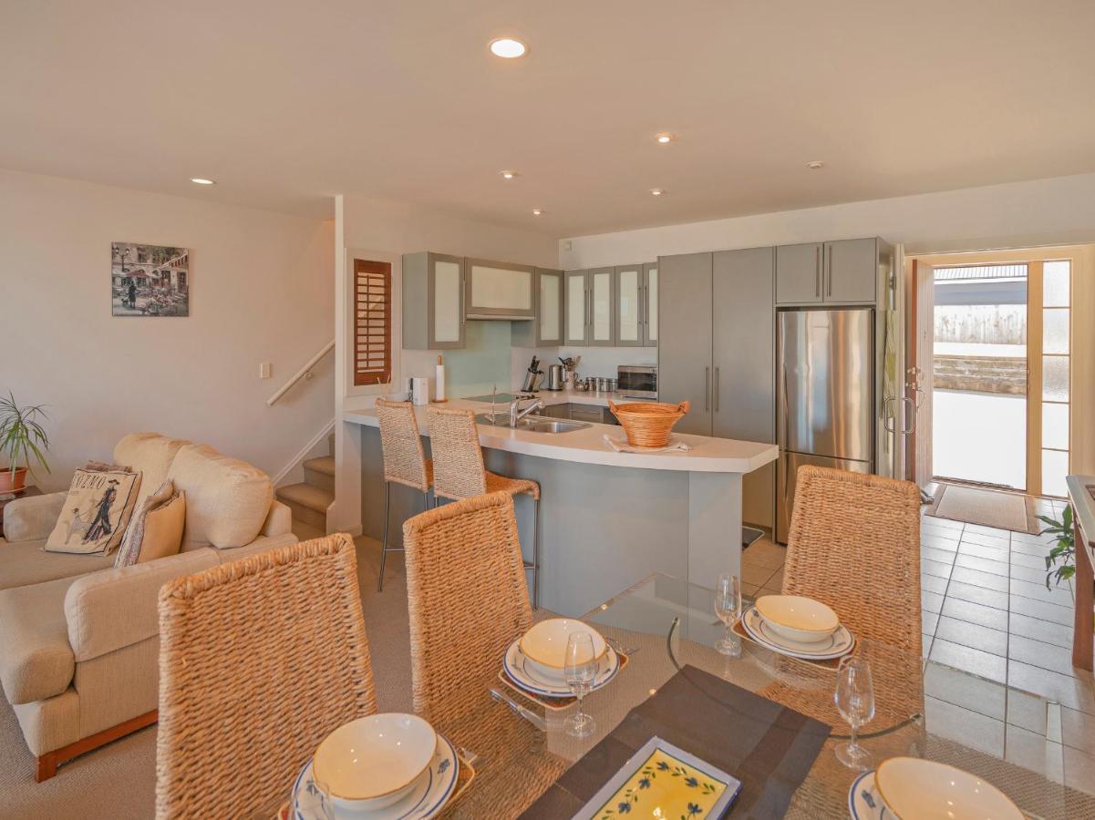 Tairua Waterfront Retreat - Tairua Apartment المظهر الخارجي الصورة