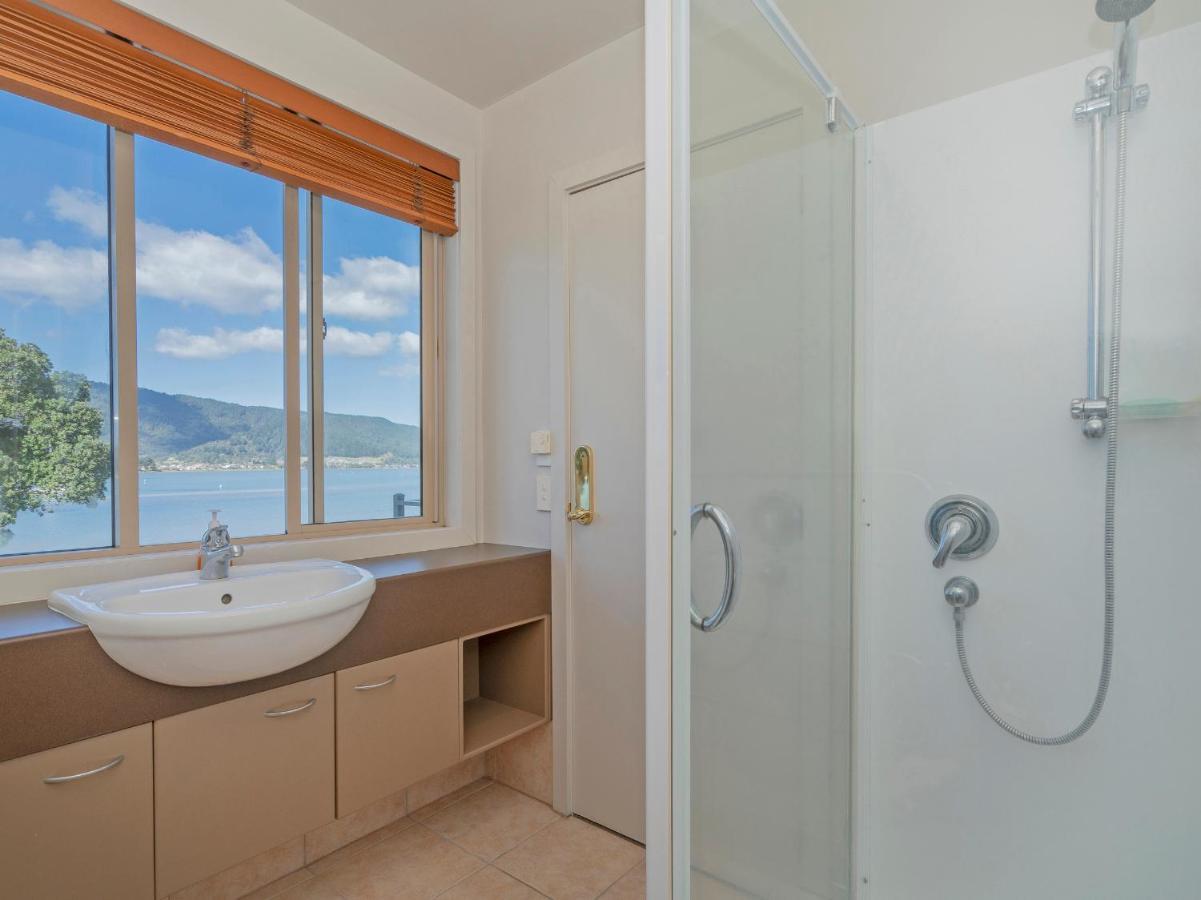 Tairua Waterfront Retreat - Tairua Apartment المظهر الخارجي الصورة